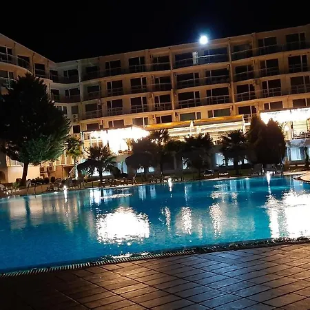 Decor In Atlantis Resort&spa By Rv דירה בורגאס